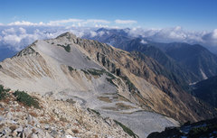 薬師岳金作谷カールと北薬師岳2900m