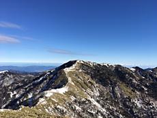 12月３１日、風が強く寒かったのですが、天気良く剣山が綺麗に見え最高の登山日和でした。by ゲストさん
640x480(117KB)