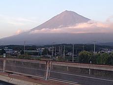 御嶽山噴火、富士山は無事です。by ゲストさん
640x480(91KB)