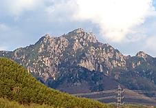 ボコボコの山だなーッテね。by ゲストさん
1195x825(210KB)